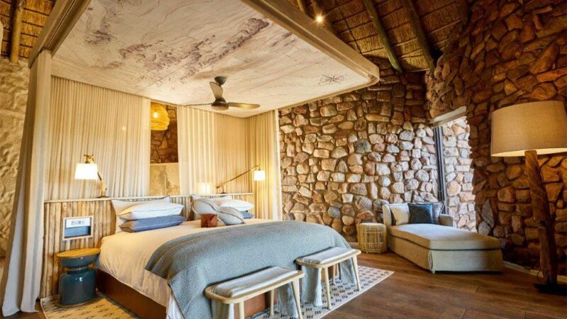 Zuid-Afrika-Tswalu-Kalahari-Private-reserve-the-motse-safarilodge-slaapkamer-2