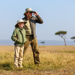 Amazing-family-safari-vader-en-zoon