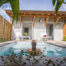 Antillen-Martinique-French-Coco-Boutique-Small-Luxury-Hotel-suite-piscine