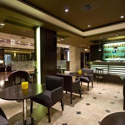 Argentinië-El-Calafate-Hotels-Imago-Hotel-&-Spa-bar-2