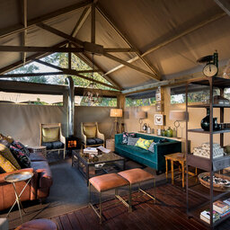 Botswana-Moremi-Game-Reserve-Khwai-Leadwood-Camp-lounge