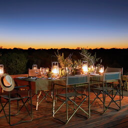 Botswana-Moremi-Game-Reserve-Khwai-Skybeds-dinner