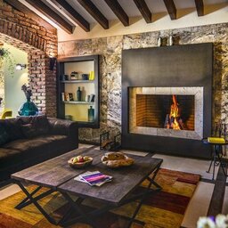 Bulgarije-Zuid-Bulgarije-Zornitza-Family-Estate-Boutique-Hotel-haardvuur