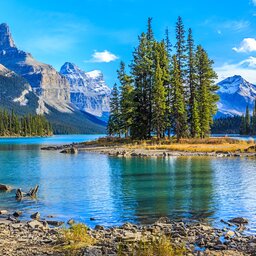 Canada-Maligne Lake, Jasper National Park, Alberta, Canada