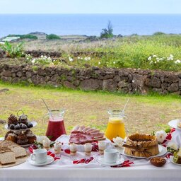 Chili-Paaseilanden-Hotels-Altiplanico-Rapa-Nui-ontbijt