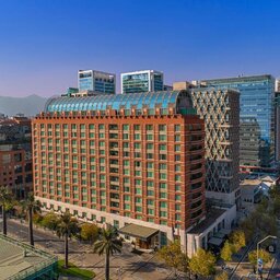 Chili-Santiago-Hotels-Ritz-Carlton-Santiago-gebouw