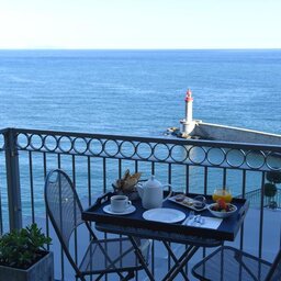 Corsica-Bastia-Hotels-Hôtel-des-Gouverneurs-terras