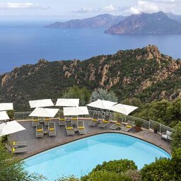 Corsica-Piana-Hotels-Hôtel-Capo-Rosso-zwembad