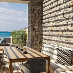 Costa Navarino-W-Hotel-Beachfront-infinity-villa-terras
