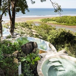 Costa-Rica-Westkust-Lagarta-Lodge-Zwembad-Klein