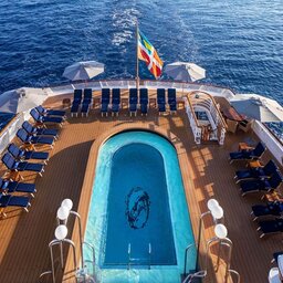 Cruises-SeaDream II-luchtfoto-zwembad