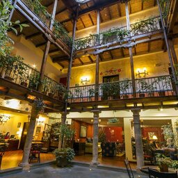 Ecuador-Quito-Hotels-La-Casona-de-la-Ronda-gebouw