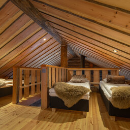 Finland-Lapland-Ivalo-wilderness-hotel-Inari-log-cabin-blokhut-bovenverdieping