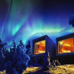 Finland-Lapland-Rovaniemi-Arctic-Treehouse-buitenaanzicht-noorderlicht2