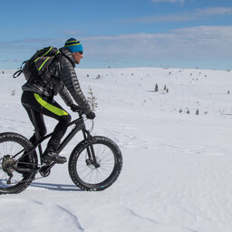 Finland-Lapland-Saariselka-Javri-Lodge-fatbike