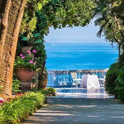 garden-with-sea-view-sorrento