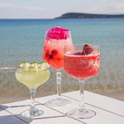 Griekenland-Cycladen-Golden-Beach-Hotel-beach