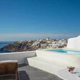 Griekenland-Cycladen-hotel-perivolas-view3