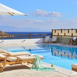 Griekenland-Cycladen-Pelican bay hotel-pool2