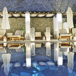 Griekenland-Cycladen-Pelican bay hotel-pool4