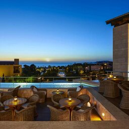 Griekenland-peloponnesos-hotel-Costa Navarino-The Romanos-terras