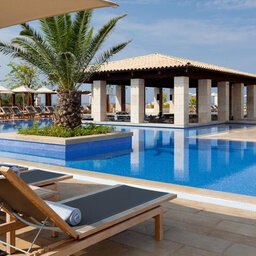 Griekenland-peloponnesos-hotel-Costa Navarino-The Romanos-zwembad