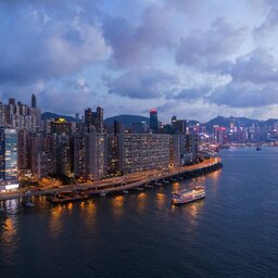 HongKong-The-Peninsula-hotelgebouw-avond
