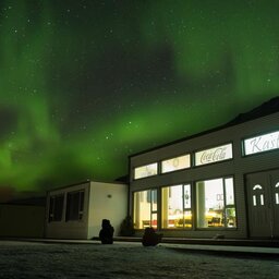 IJsland-Kast-Guesthouse-hotelgebouw-noorderlicht