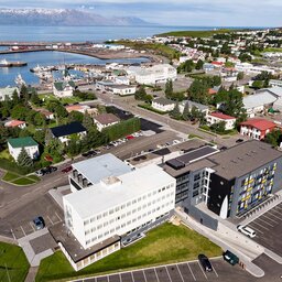 IJsland-noordkust-Fosshotel-Husavik-luchtfoto