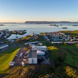 IJsland-Westkust-Fosshotel-Stykkisholmur-luchtfoto