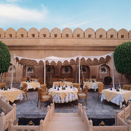 India-Jaipur-Hotels-The-Oberoi-Rajvilas-Resto-2
