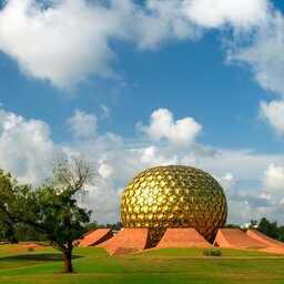 India-Zuid-Matrimandir-hoogtepunt