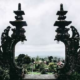 Indonesië-Bali-Zicht op Moedertempel