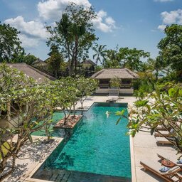 Indonesië-Jimbaran-Four-Seasons-Resort-main-pool