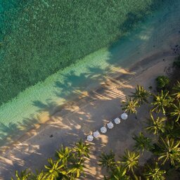 Indonesie-Lombok-The-Kayana-Resort-strand2