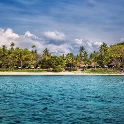 Indonesie-Lombok-The-Oberoi-hotel-vanaf-de-kust