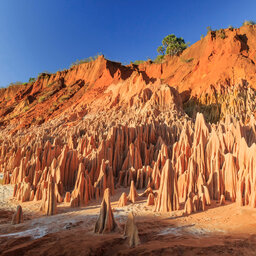 Irodo-Rode-tsingy-shutterstock_797768050