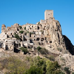 Italië-Basilicata-Excursie-Gegidst-bezoek-aan-Matera-en-Craco