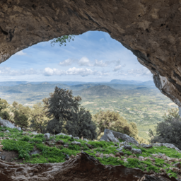 Italië-Sardinië-Oost-Su Gologone Experience Hotel-natuur zicht