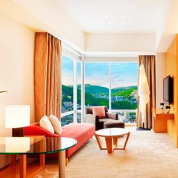 Japan-Hiroshima-Hotels-Sheraton-Grand-Hotel-Hiroshima-zithoek-kamer