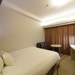 Japan-Matsumoto-Hotels-Buena-Vista-Hotel-kamer-1