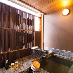 Japan-Matsumoto-Hotels-Kai-Matsumoto-badkamer