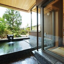 Japan-Matsumoto-Hotels-Kai-Matsumoto-zwembad-2