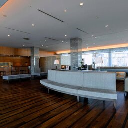 Japan-Tokyo-Hotels-Century-Southern-Tower-lobby