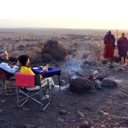 Kenia-Amboseli National Park-Satao Elerai Camp-sundowner