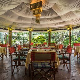 Kenia-Nairobia-Anga Afrika Luxury Tented Camp-restaurant 2