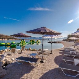 Kroatië-Split-Trogir-Brown-Beach-House-beach