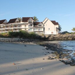 La-Reunion-westkust-Boucan-Canot-Hotel-buitenaanzicht