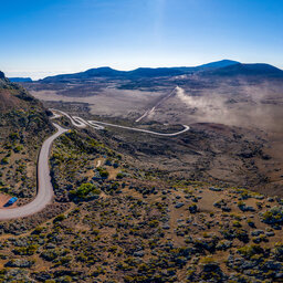 La-Reunion-zuidkust-wandeling-piton-de-la-fournaise-CREDIT-IRT-Volcadrone-productions