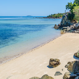 Madagaskar-nosy-komba-shutterstock_233850859